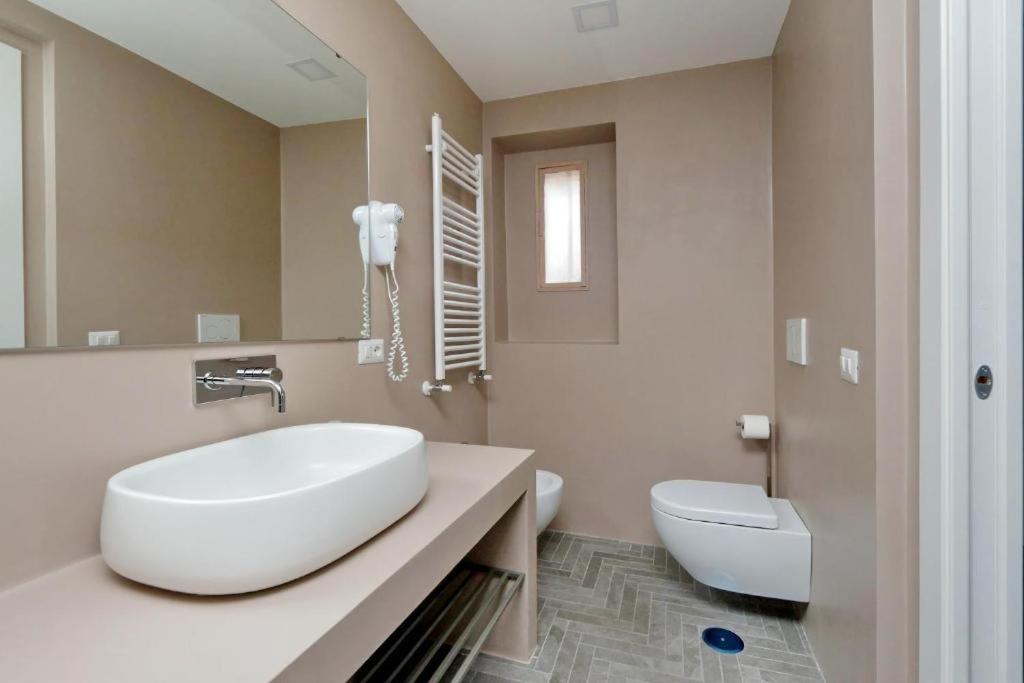 Boutique Suites Della Croce ローマ エクステリア 写真