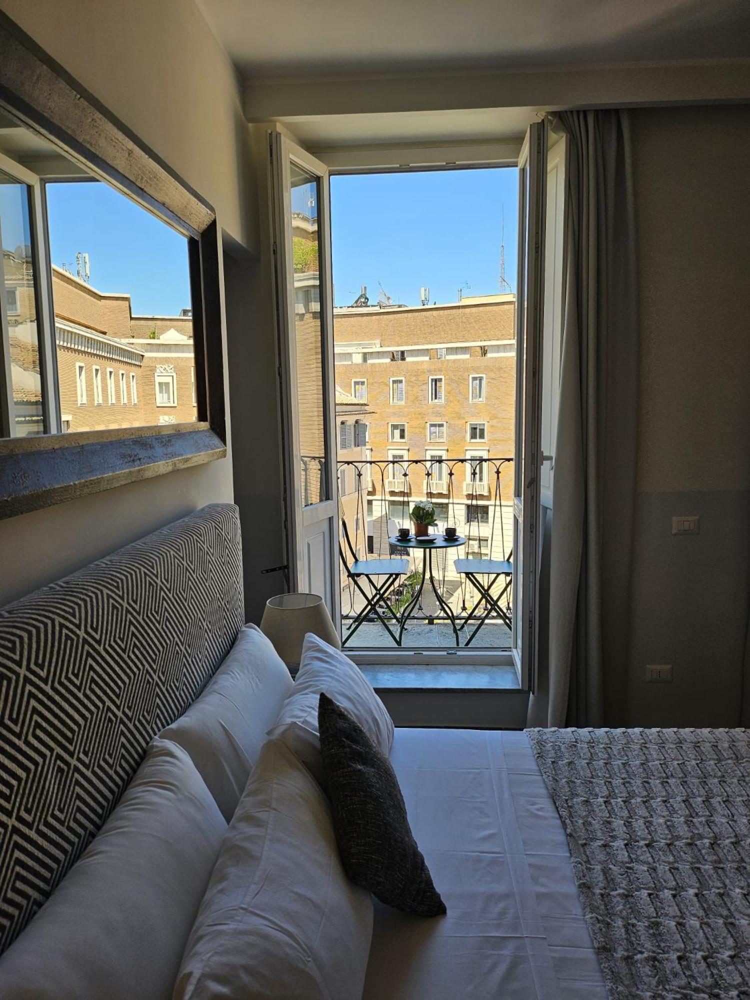 Boutique Suites Della Croce ローマ エクステリア 写真
